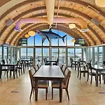 Superstar! Penthouse With Water And Park Views!