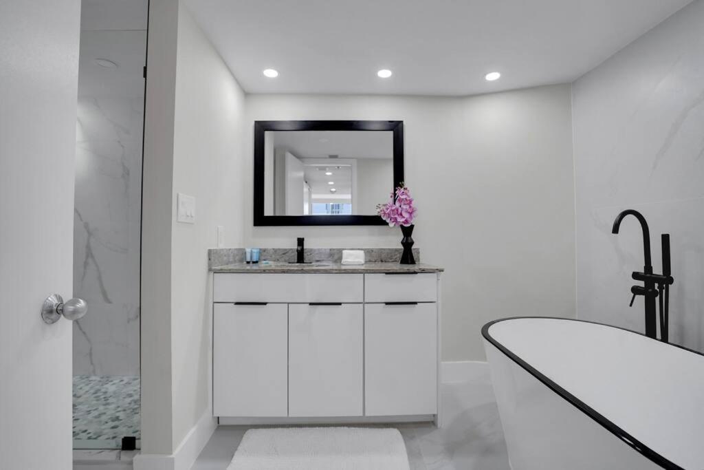 Superstar! Penthouse With Water And Park Views! Apartment Miami